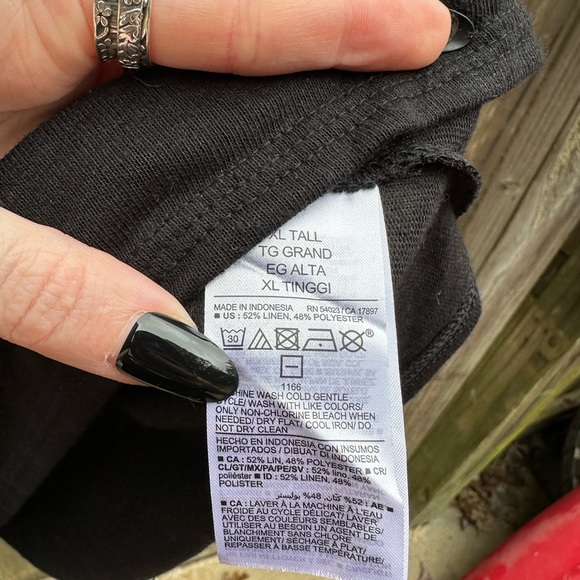 Old Navy Solid Black Linen Blend Flutter Sleeve Loose Fit NWT Casual Tee - Picture 6 of 7